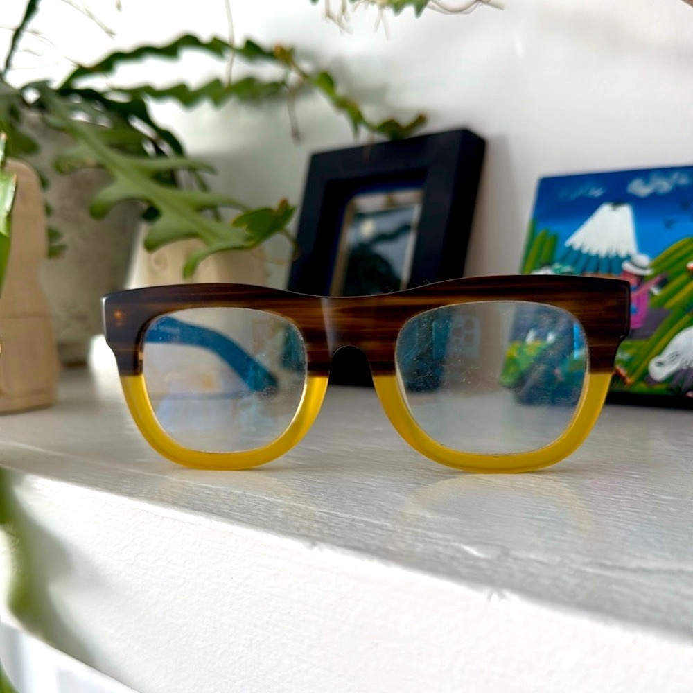 Caddie Miklos Two Tone Readers